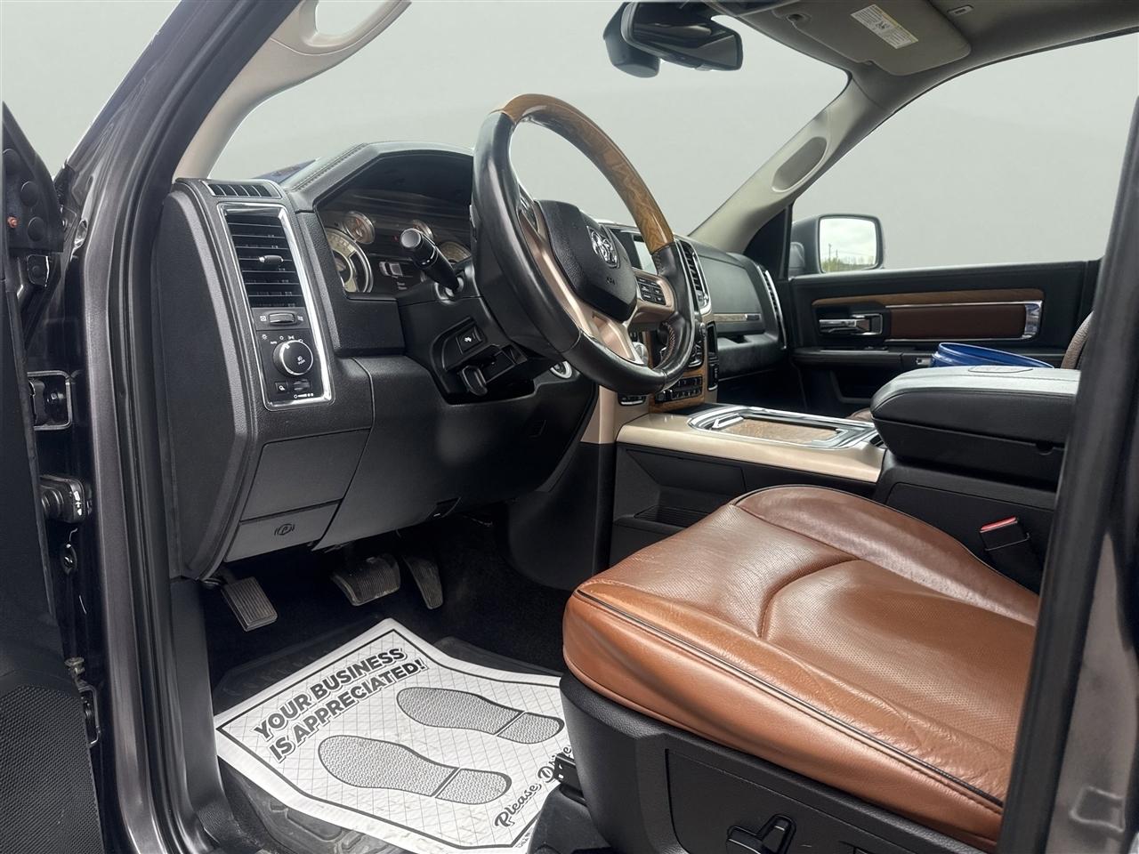 RAM 1500 Longhorn 4x4 Crew Cab 6'4" Box 2017