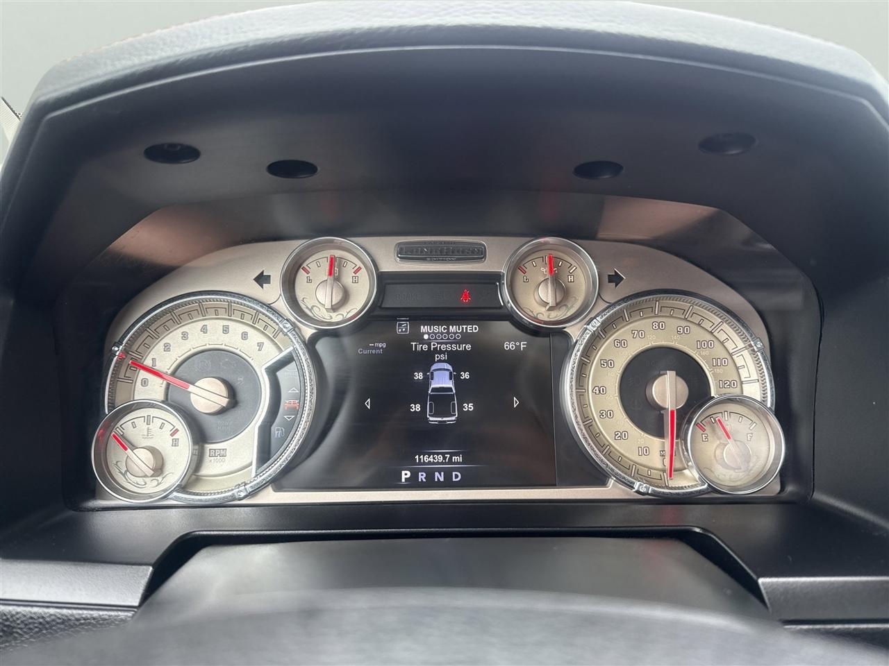 RAM 1500 Longhorn 4x4 Crew Cab 6'4" Box 2017