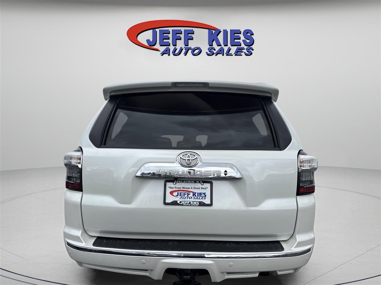 Toyota 4Runner Limited 4WD (Natl) 2022