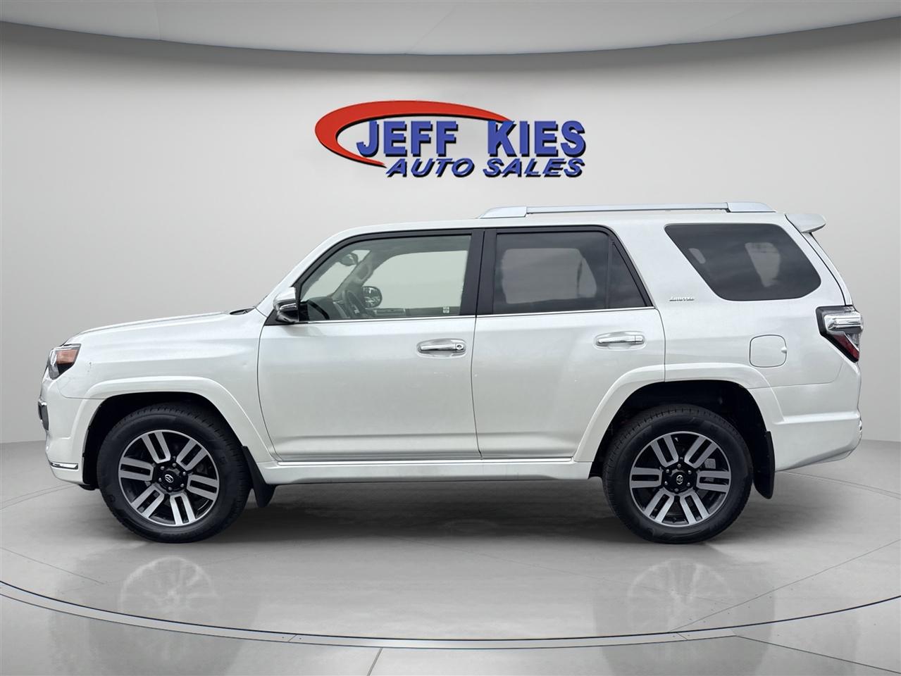 Toyota 4Runner Limited 4WD (Natl) 2022