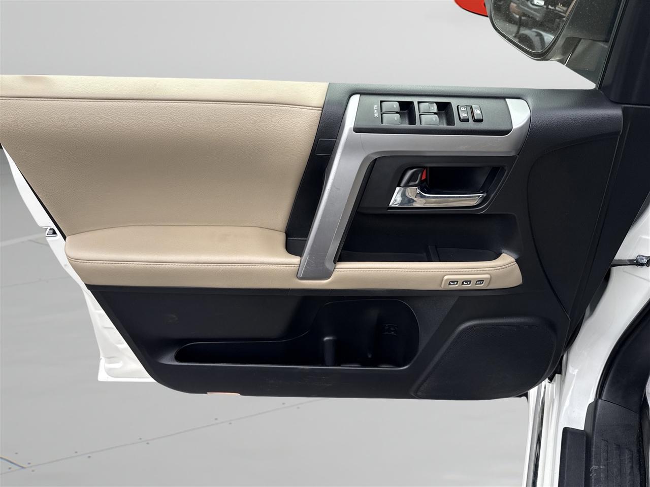 Toyota 4Runner Limited 4WD (Natl) 2022