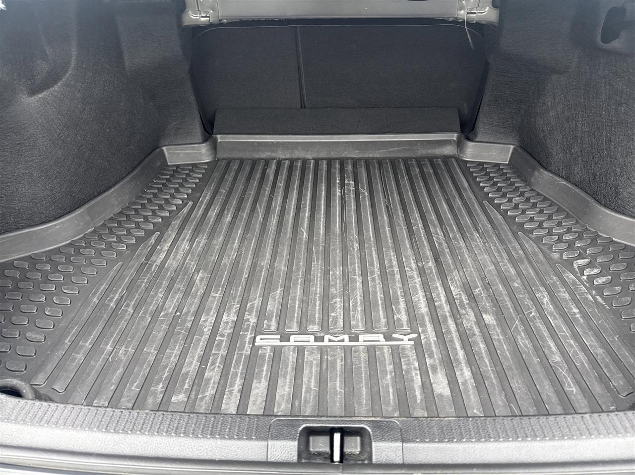 Toyota Camry XLE AWD (Natl) 2025