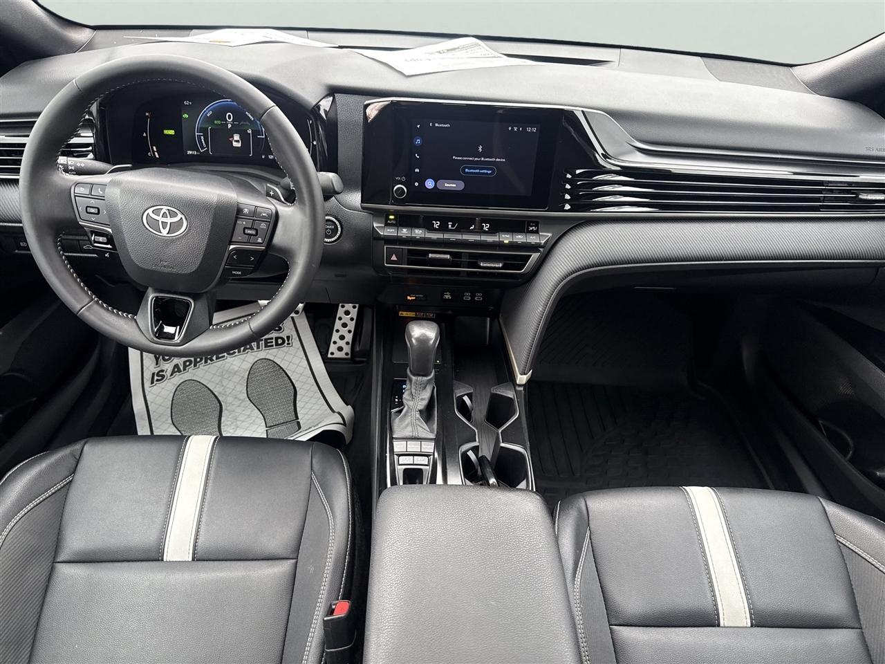 Toyota Camry XLE AWD (Natl) 2025