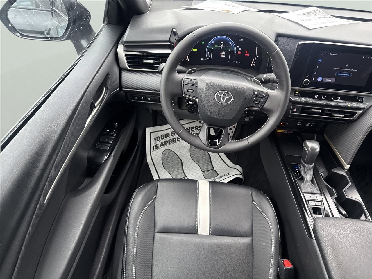 Toyota Camry XLE AWD (Natl) 2025