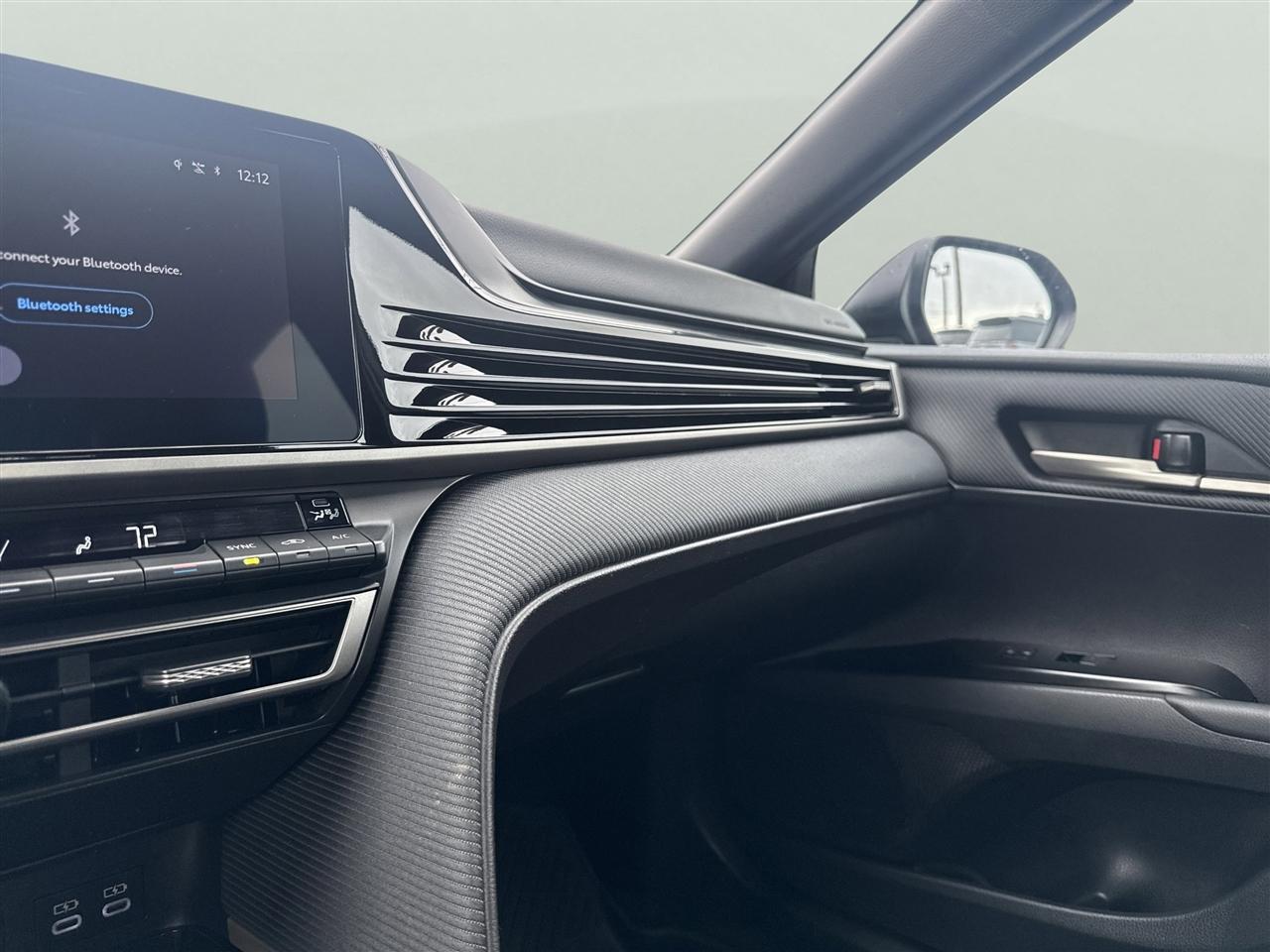 Toyota Camry XLE AWD (Natl) 2025