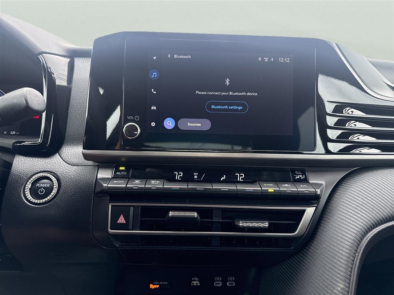 Toyota Camry XLE AWD (Natl) 2025