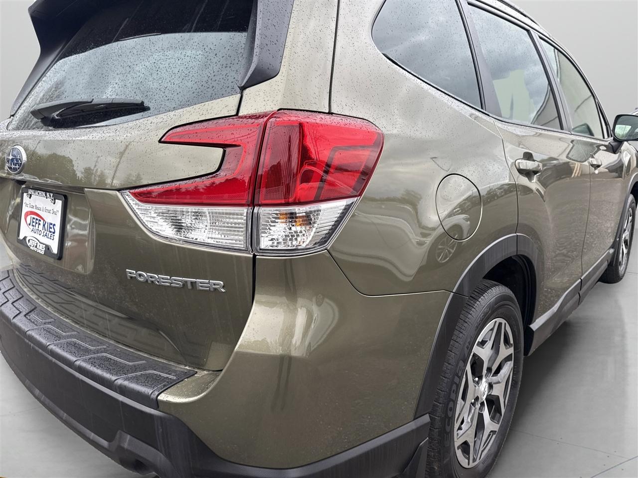 Subaru Forester Premium CVT 2023