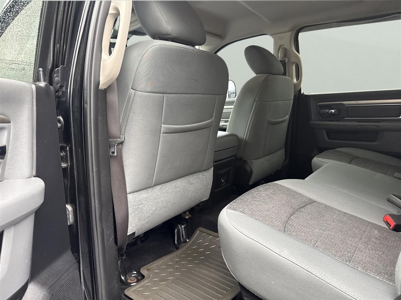 RAM 2500 4WD Crew Cab 149" Big Horn 2015