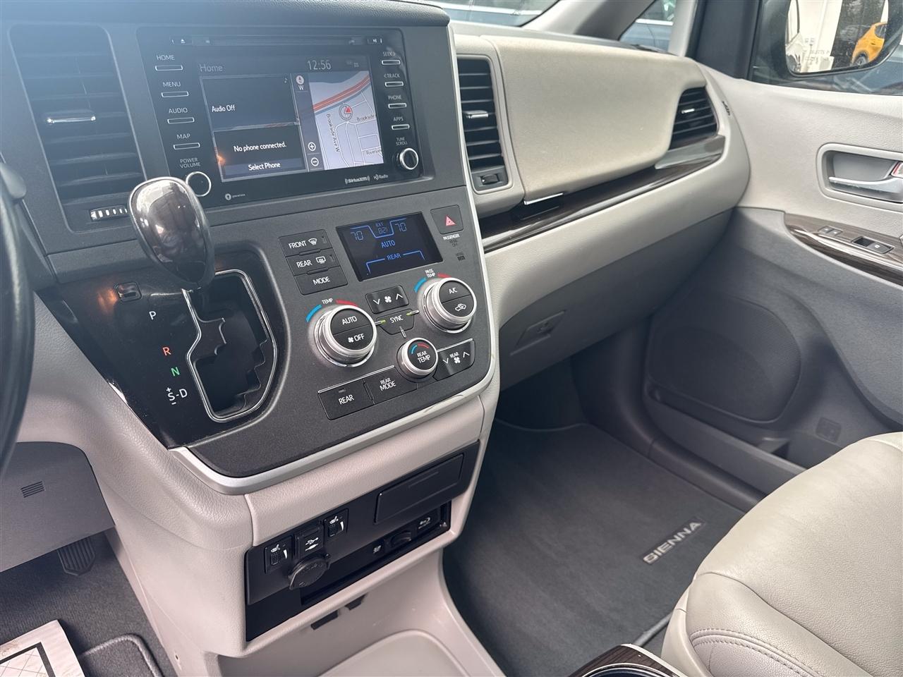 Toyota Sienna Limited Premium AWD 7-Passenger (Natl) 2020