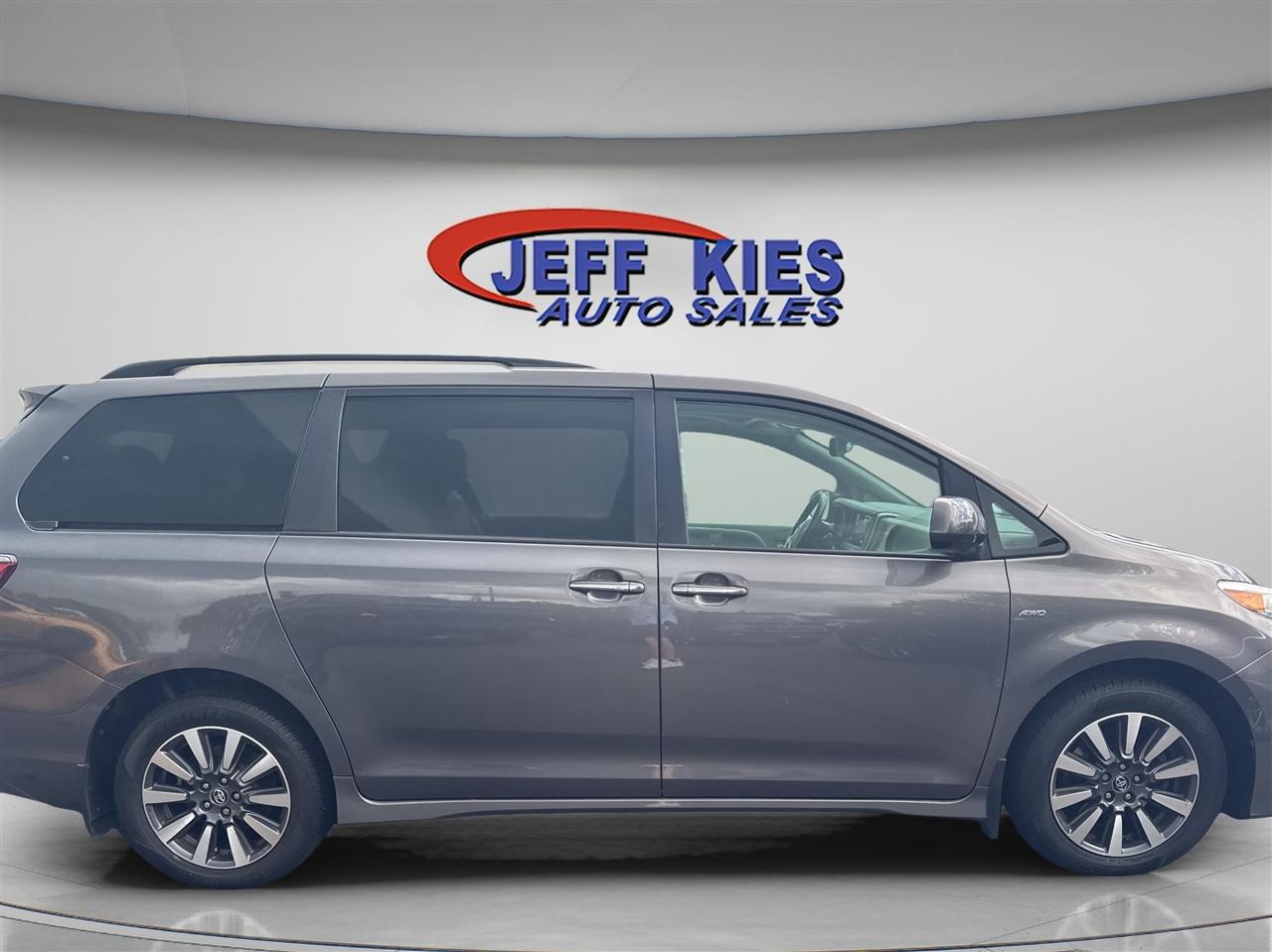 Toyota Sienna Limited Premium AWD 7-Passenger (Natl) 2020