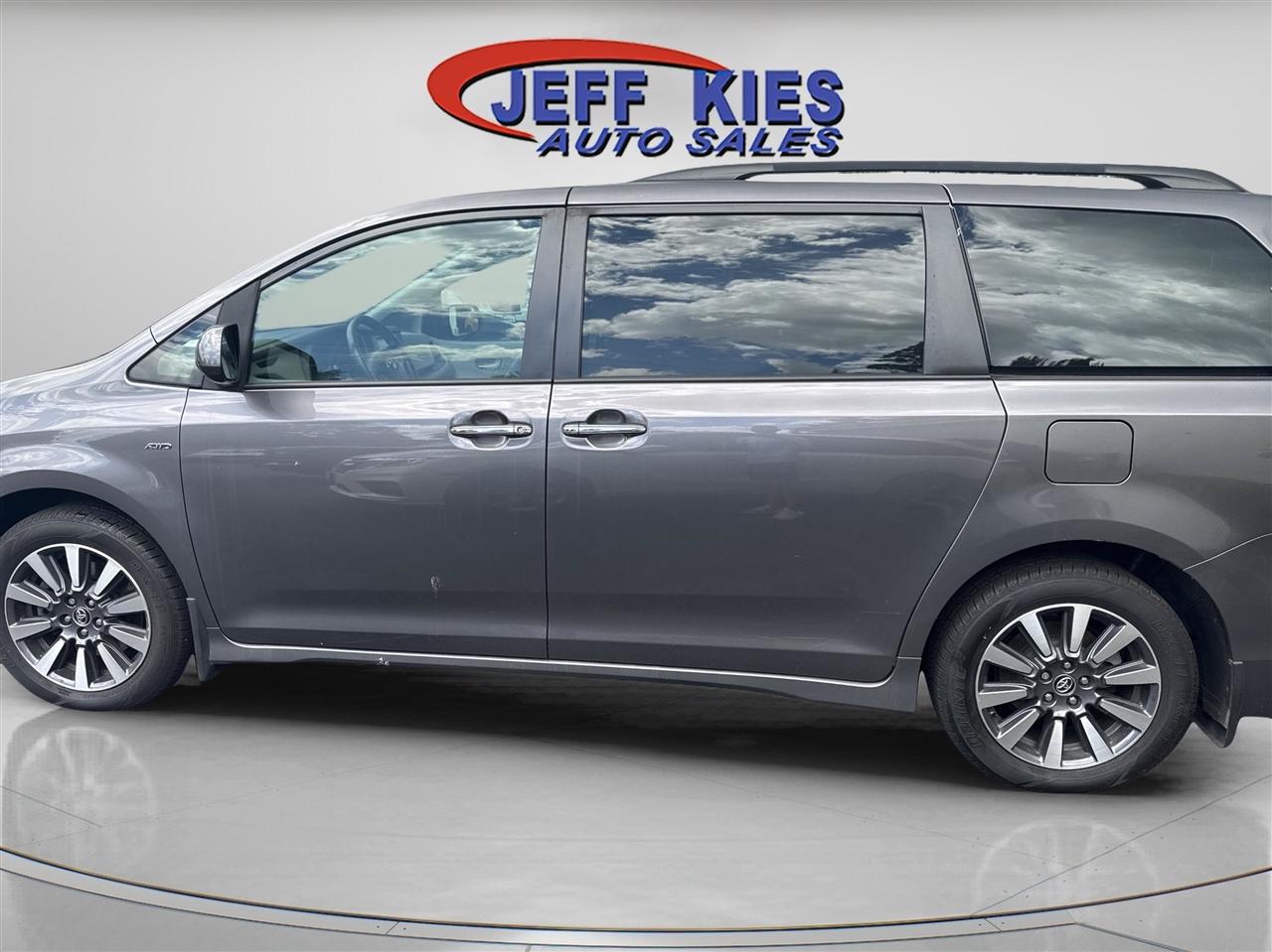 Toyota Sienna Limited Premium AWD 7-Passenger (Natl) 2020
