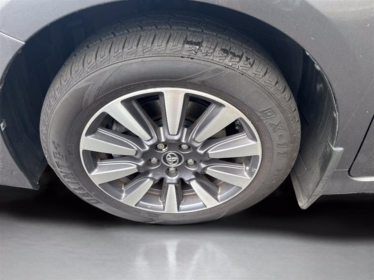 Toyota Sienna Limited Premium AWD 7-Passenger (Natl) 2020