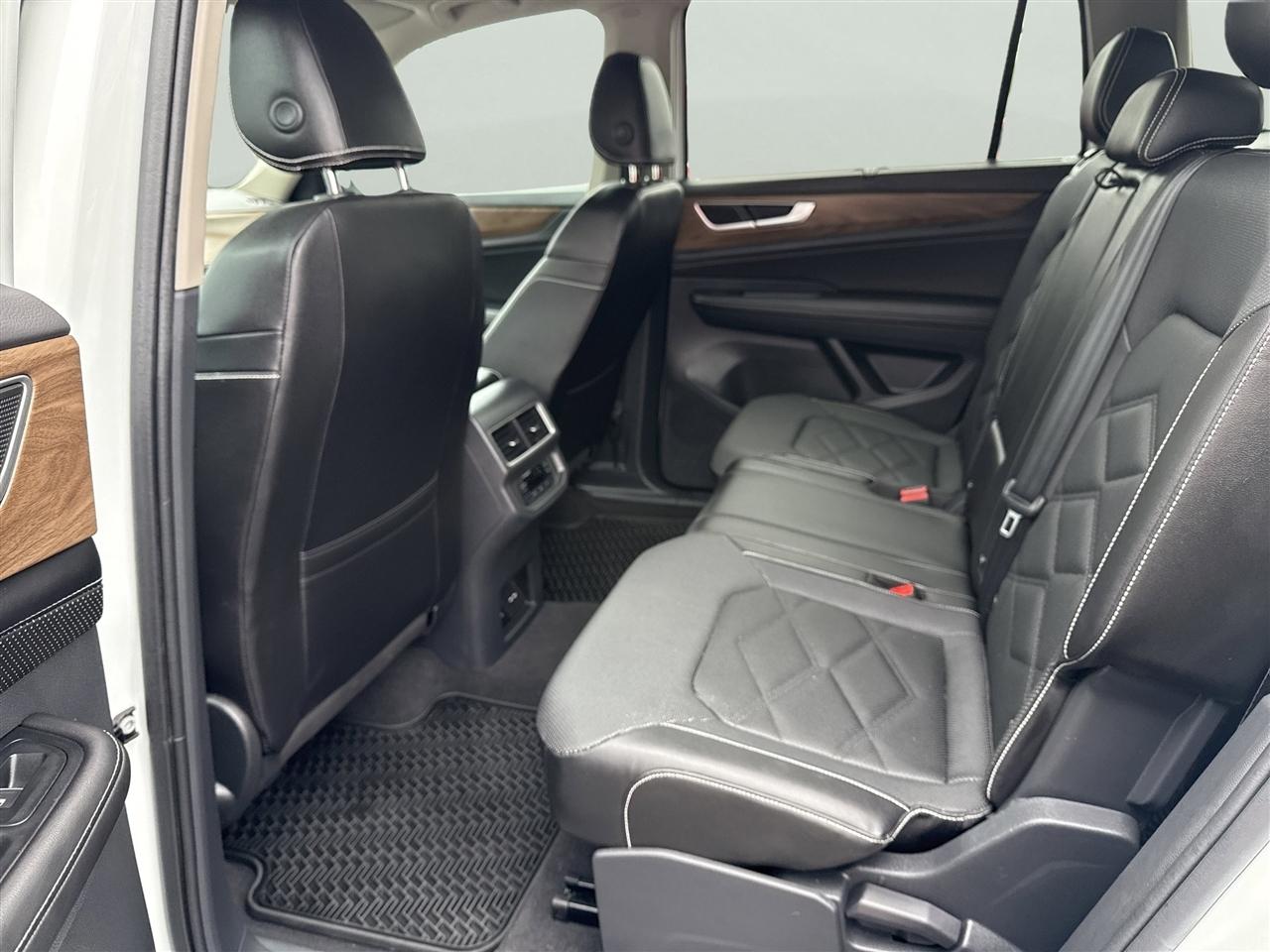 Volkswagen Atlas 2.0T SE w/Technology 4MOTION 2024