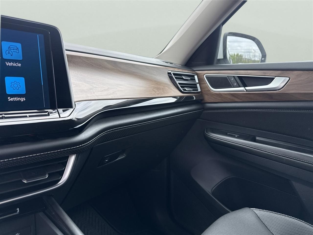 Volkswagen Atlas 2.0T SE w/Technology 4MOTION 2024