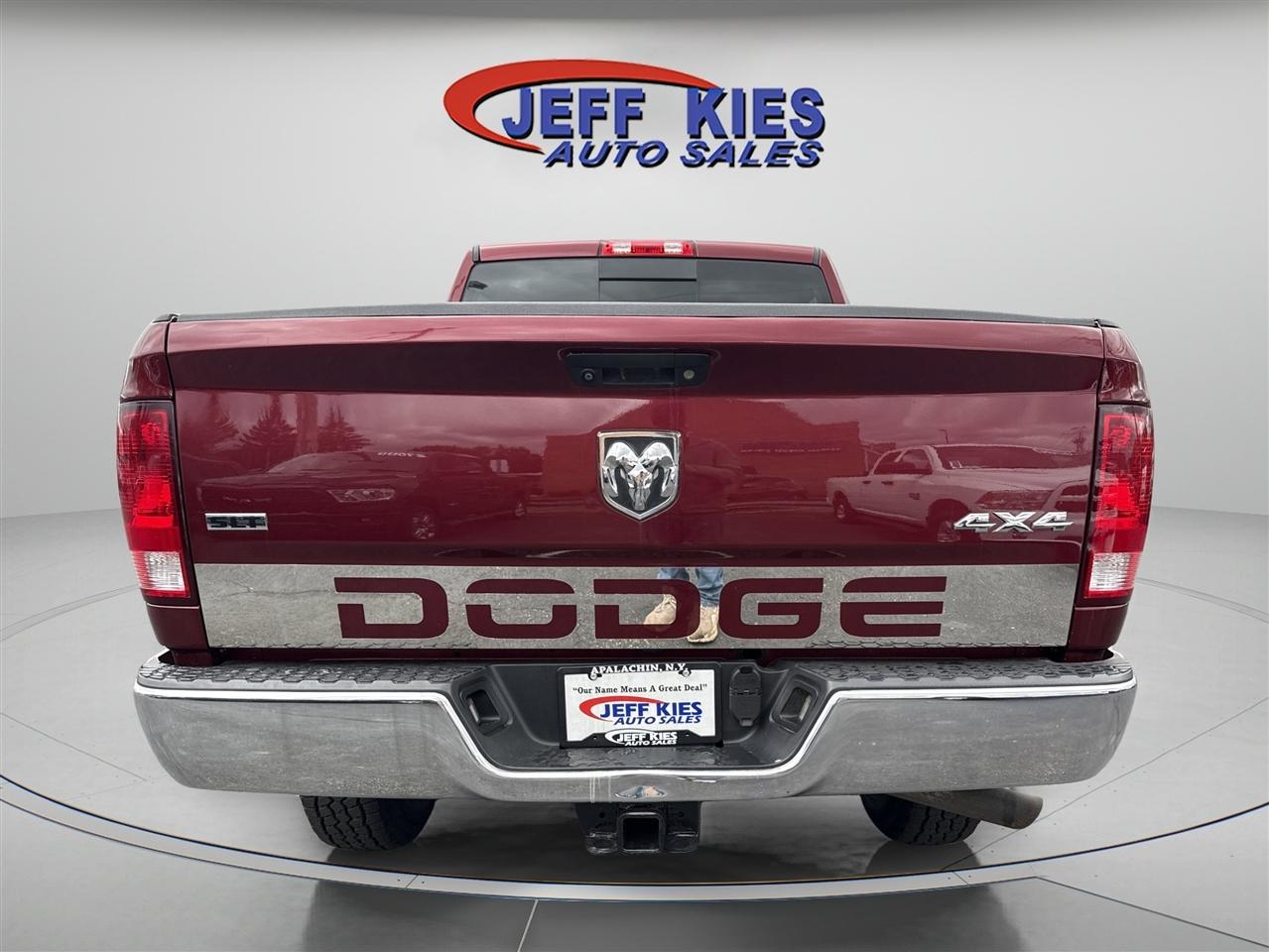 RAM 3500 SLT 4x4 Crew Cab 6'4" Box 2018