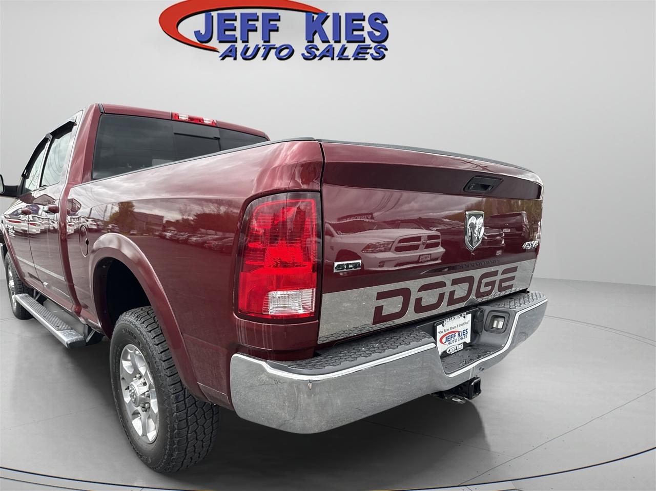 RAM 3500 SLT 4x4 Crew Cab 6'4" Box 2018