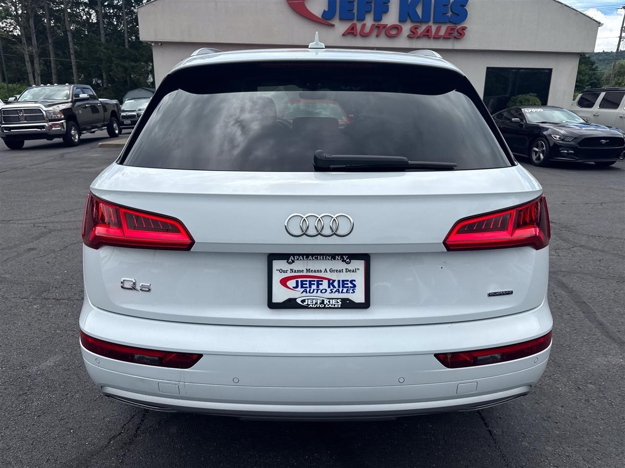 Audi Q5 Premium Plus 45 TFSI quattro 2020