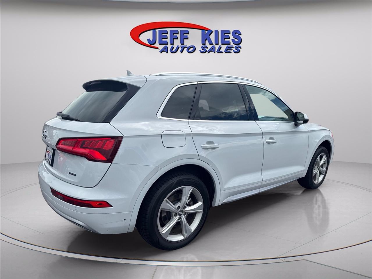 Audi Q5 Premium Plus 45 TFSI quattro 2020