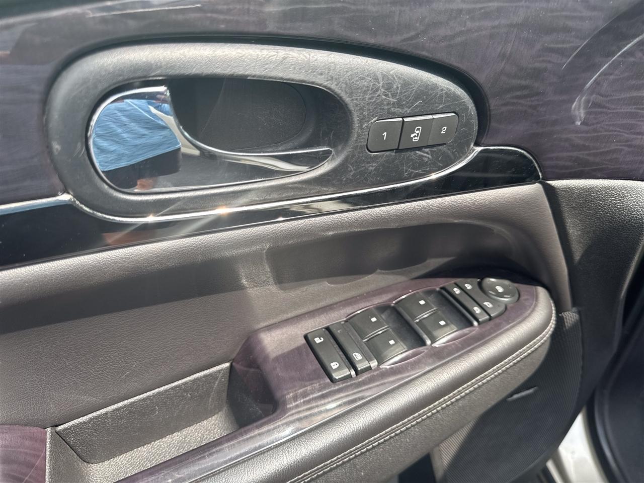 Buick Enclave FWD 4dr Premium 2017