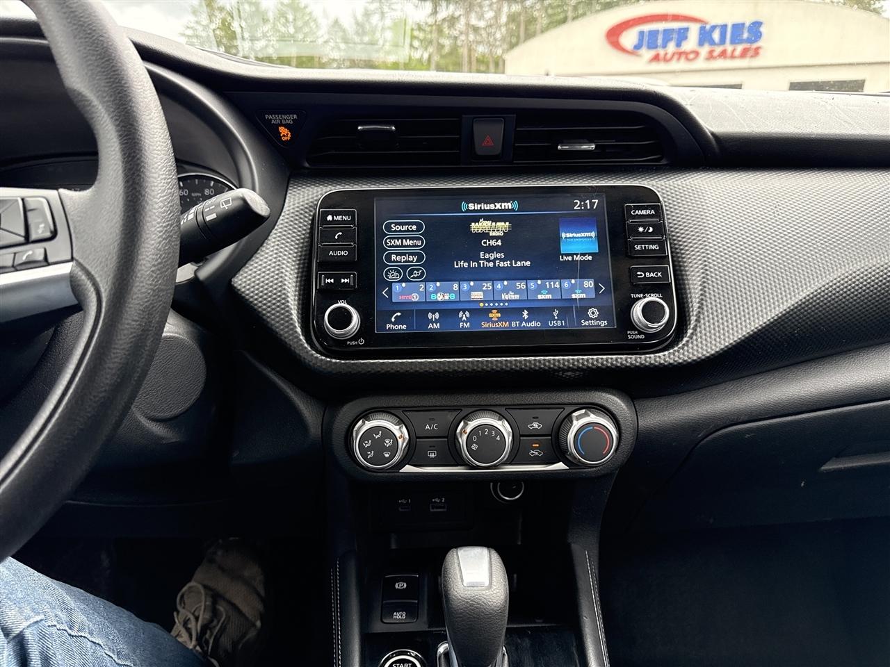 Nissan Kicks SV FWD 2023