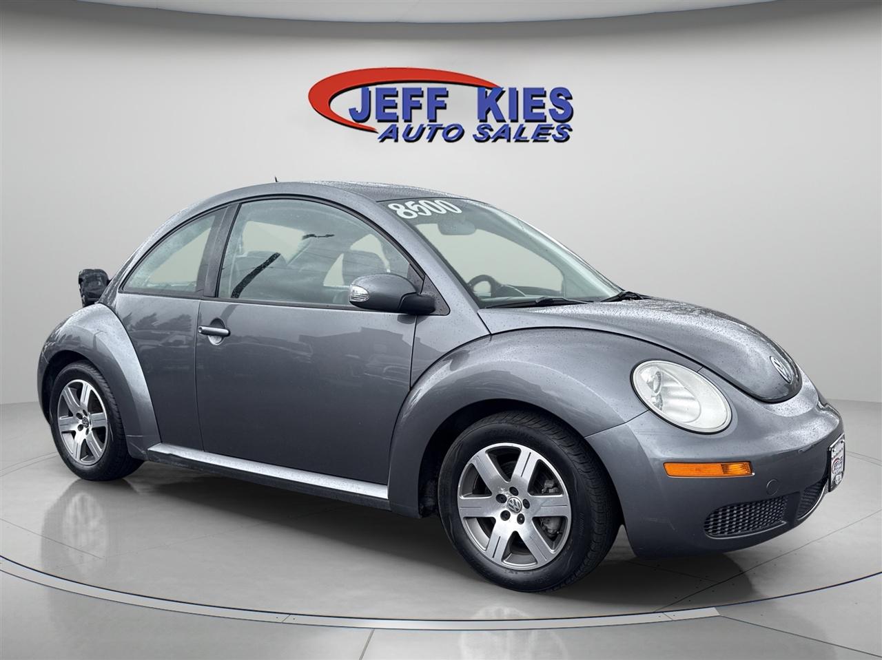 Volkswagen New Beetle Coupe 2dr 2.5L Manual 2006