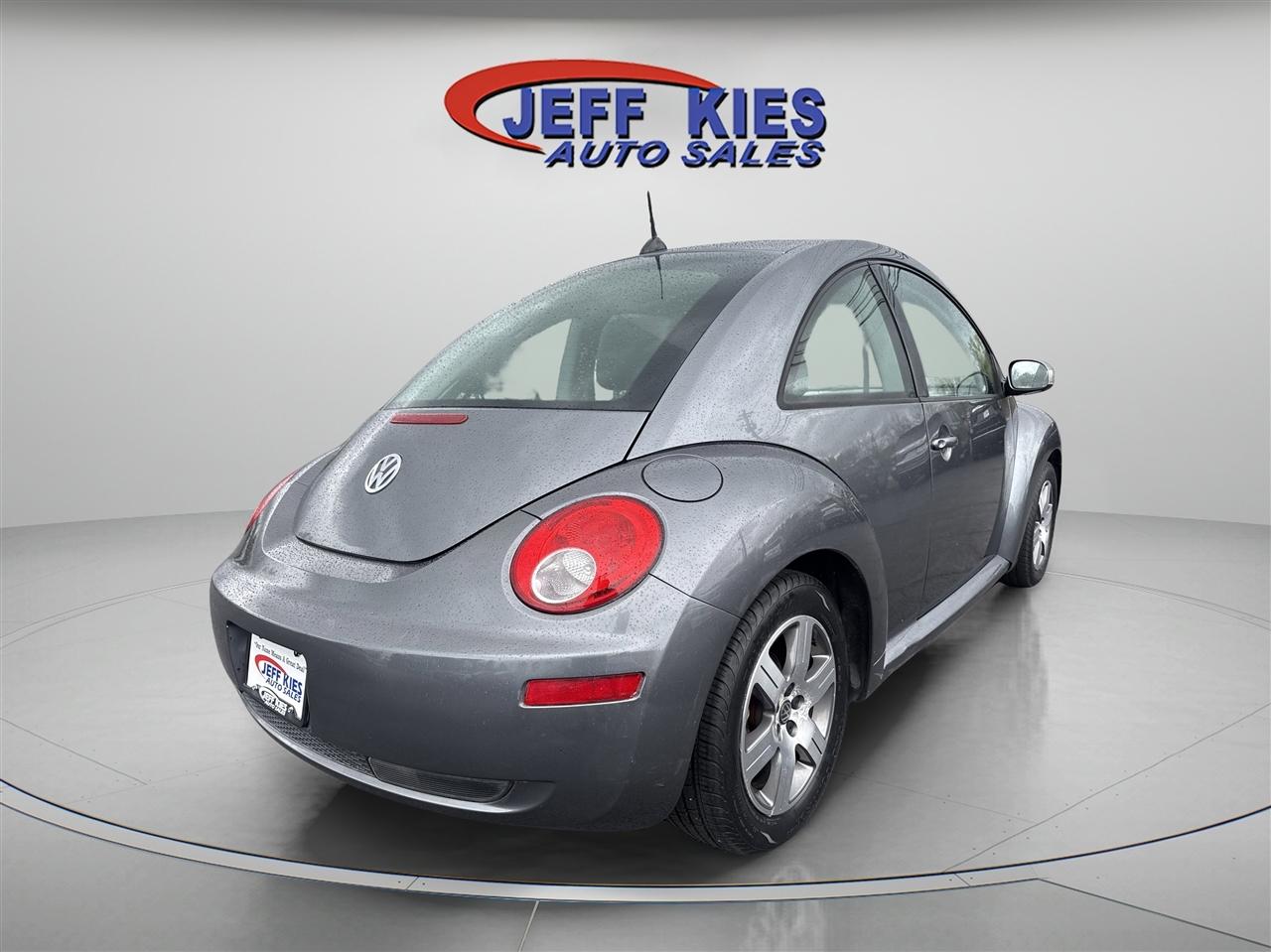 Volkswagen New Beetle Coupe 2dr 2.5L Manual 2006