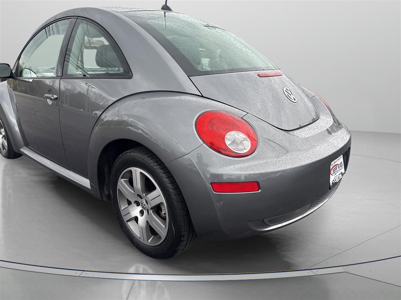 Volkswagen New Beetle Coupe 2dr 2.5L Manual 2006