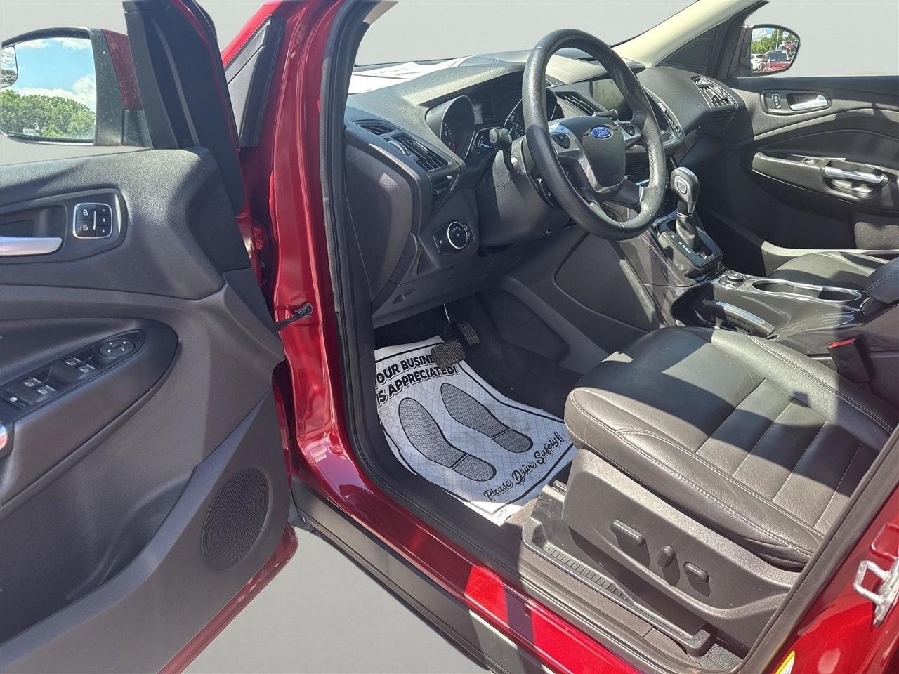 Ford Escape 4WD 4dr Titanium 2015