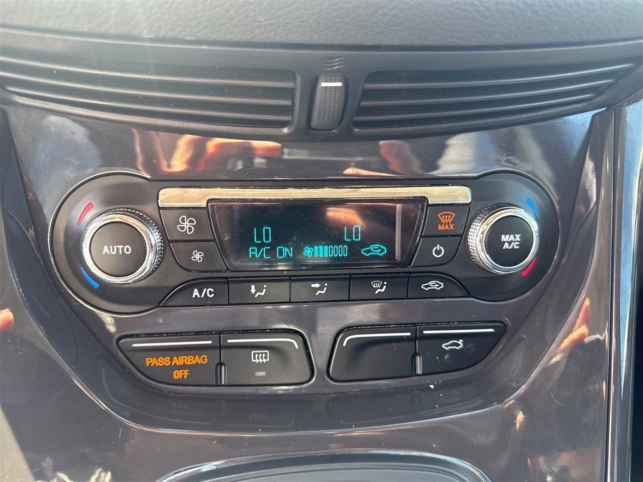 Ford Escape 4WD 4dr Titanium 2015