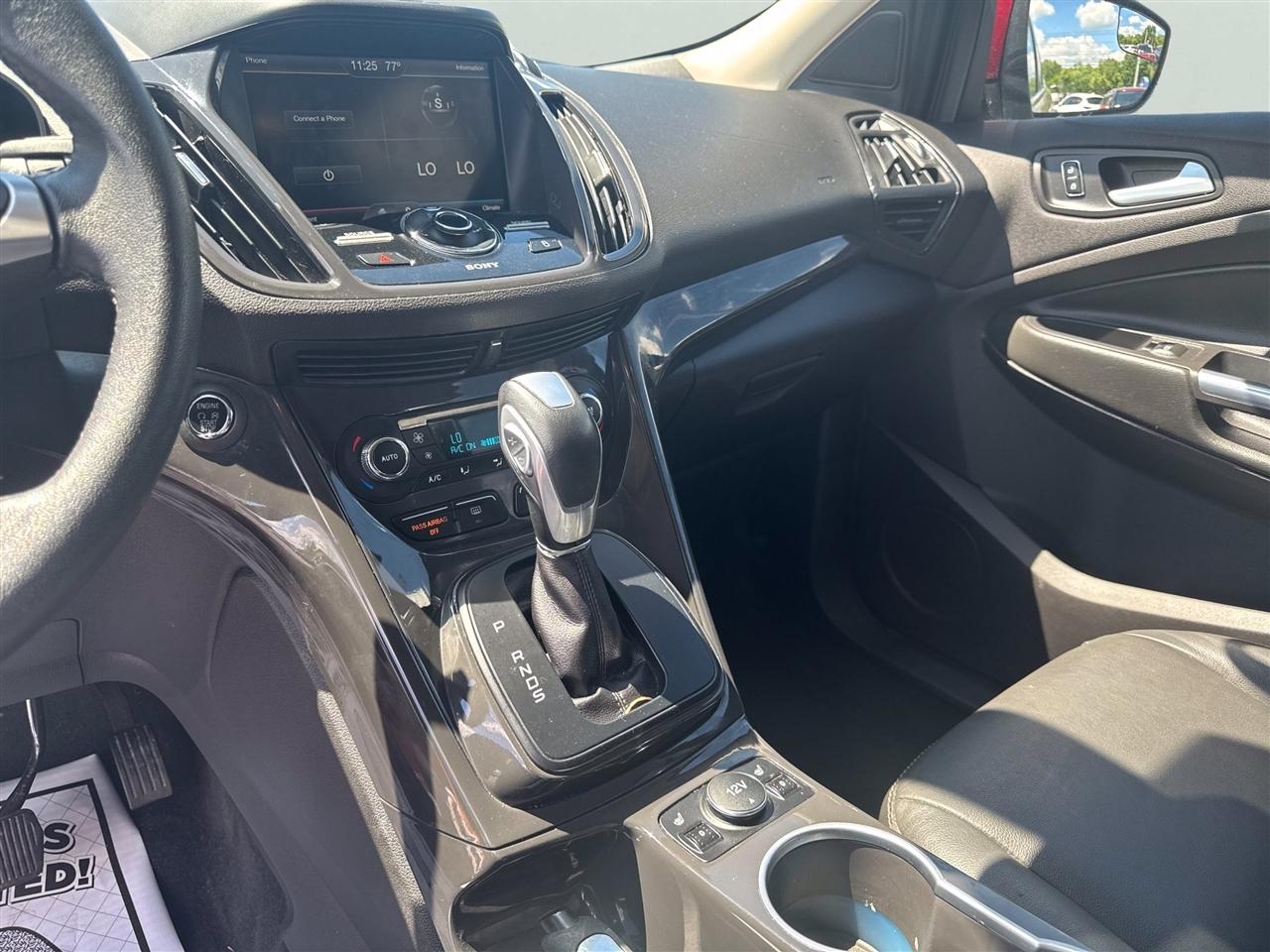 Ford Escape 4WD 4dr Titanium 2015