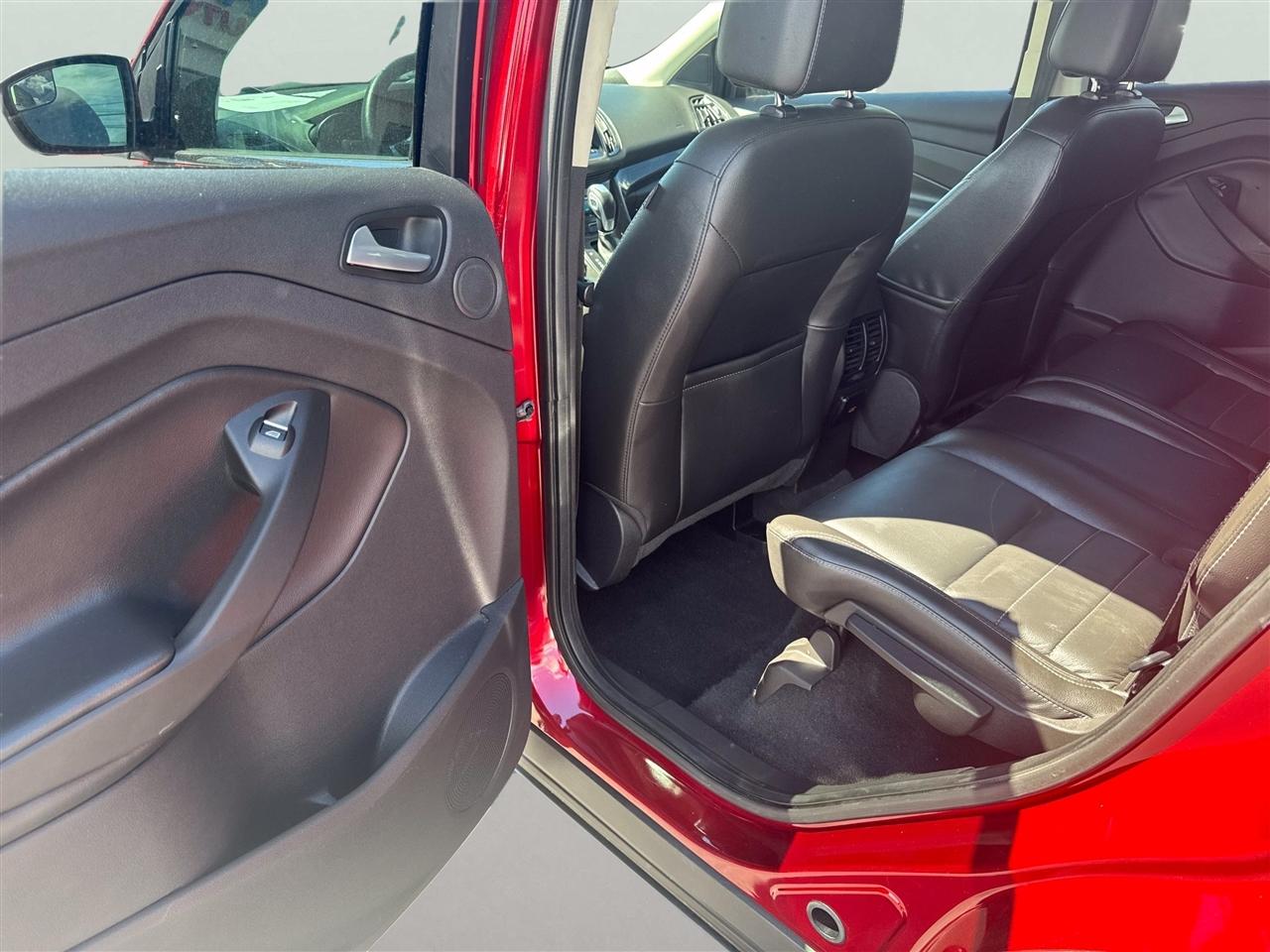 Ford Escape 4WD 4dr Titanium 2015