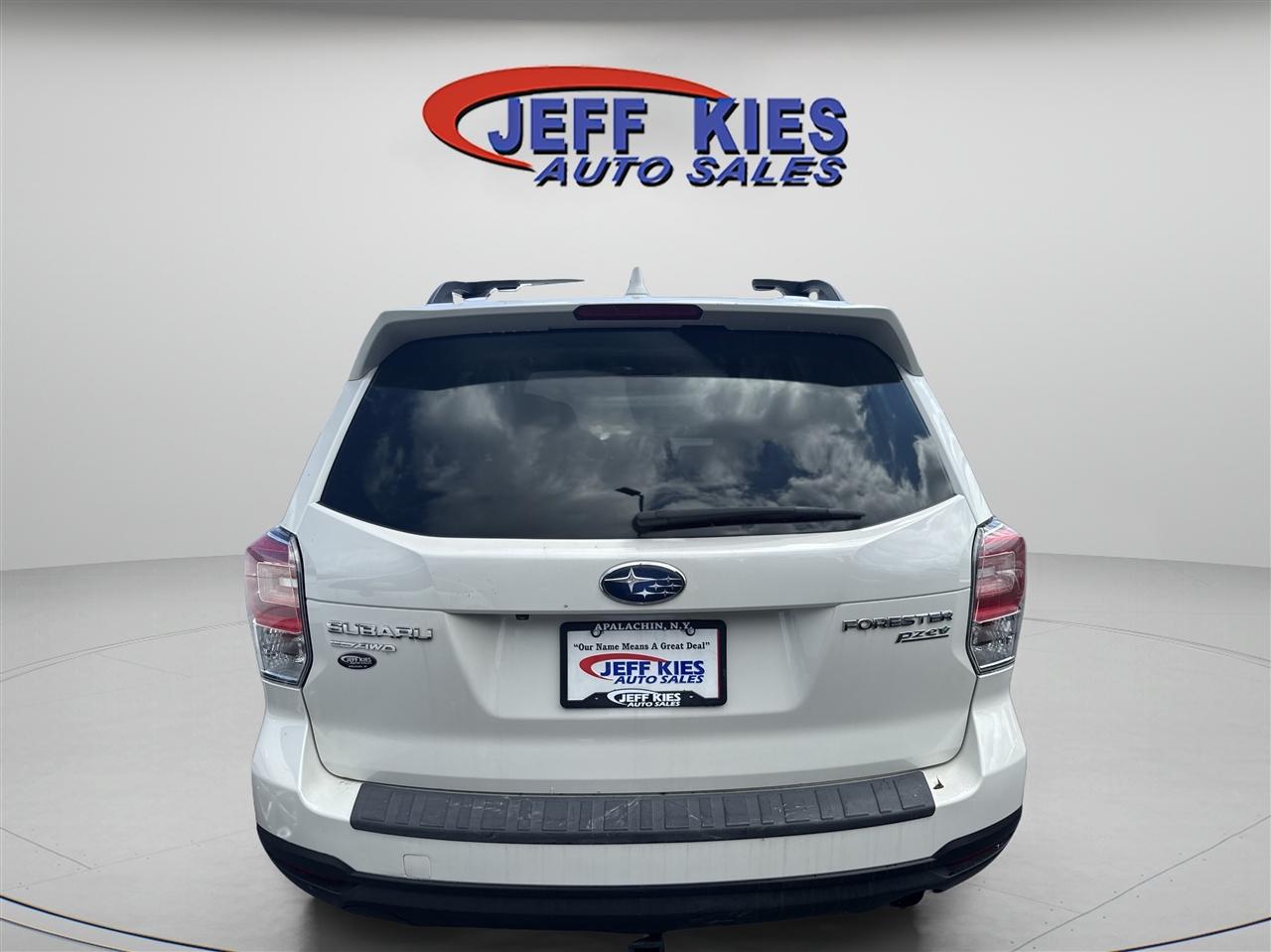 Subaru Forester 2.5i Limited CVT 2017