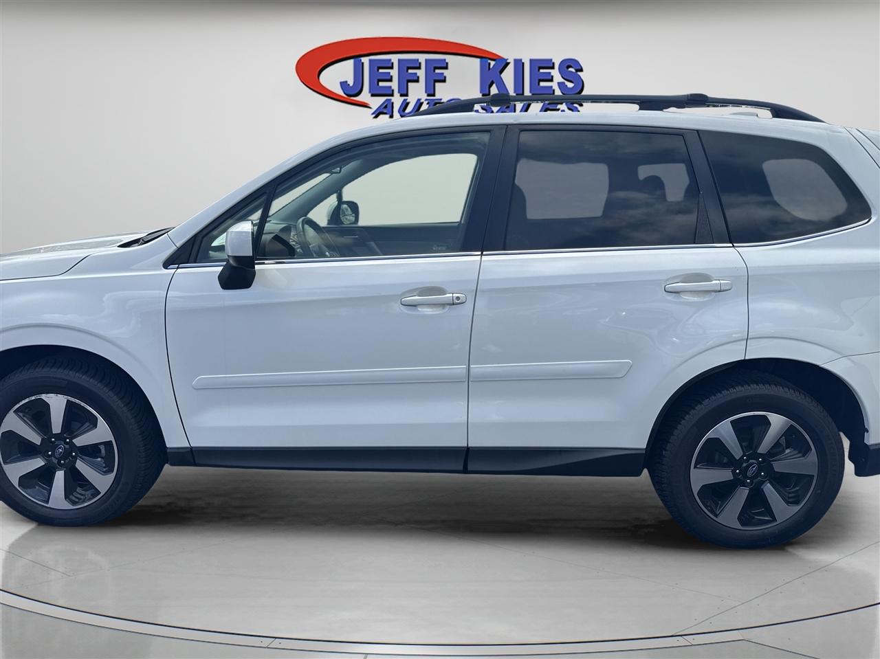 Subaru Forester 2.5i Limited CVT 2017