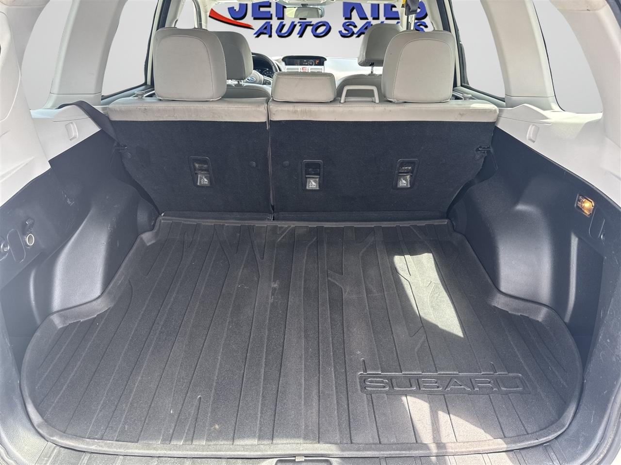 Subaru Forester 2.5i Limited CVT 2017