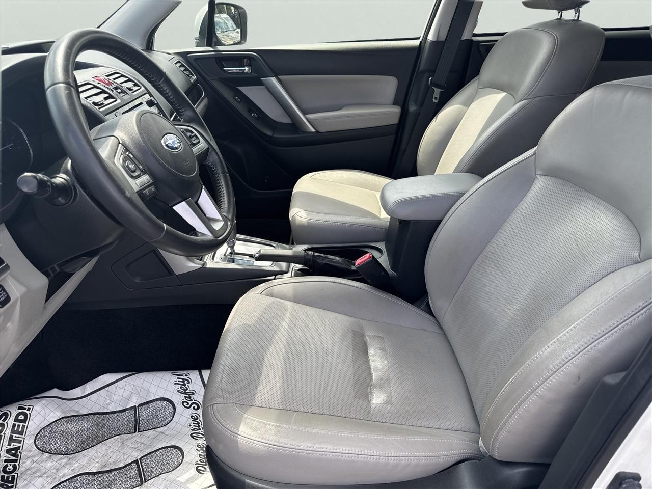 Subaru Forester 2.5i Limited CVT 2017