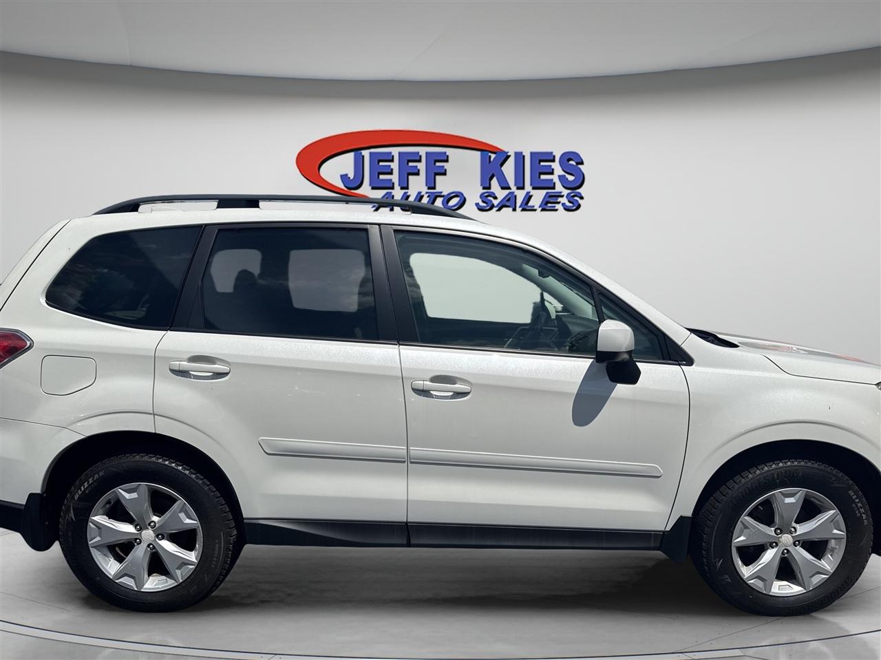 Subaru Forester 4dr CVT 2.5i Premium PZEV 2016