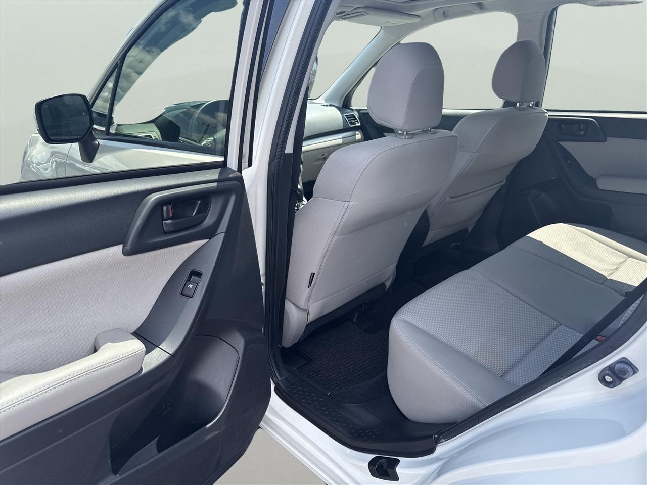 Subaru Forester 4dr CVT 2.5i Premium PZEV 2016