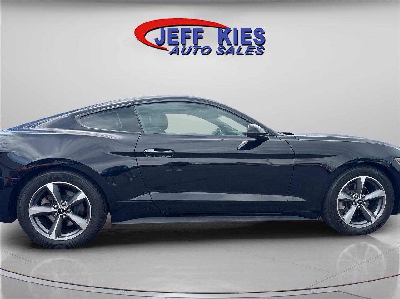 Ford Mustang 2dr Fastback V6 2016