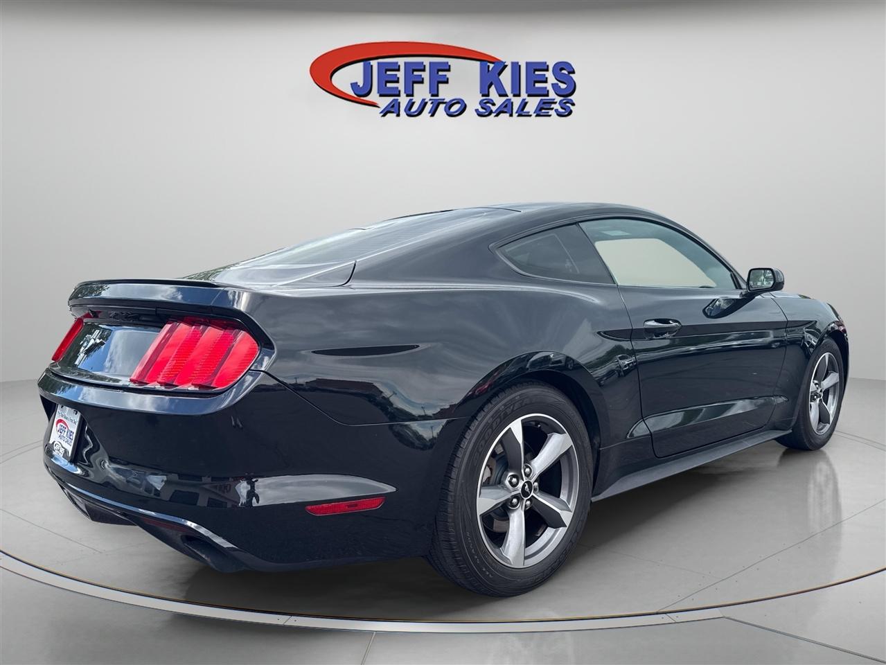 Ford Mustang 2dr Fastback V6 2016