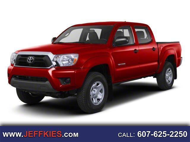 Toyota Tacoma 4WD Double Cab LB V6 AT (Natl) 2013