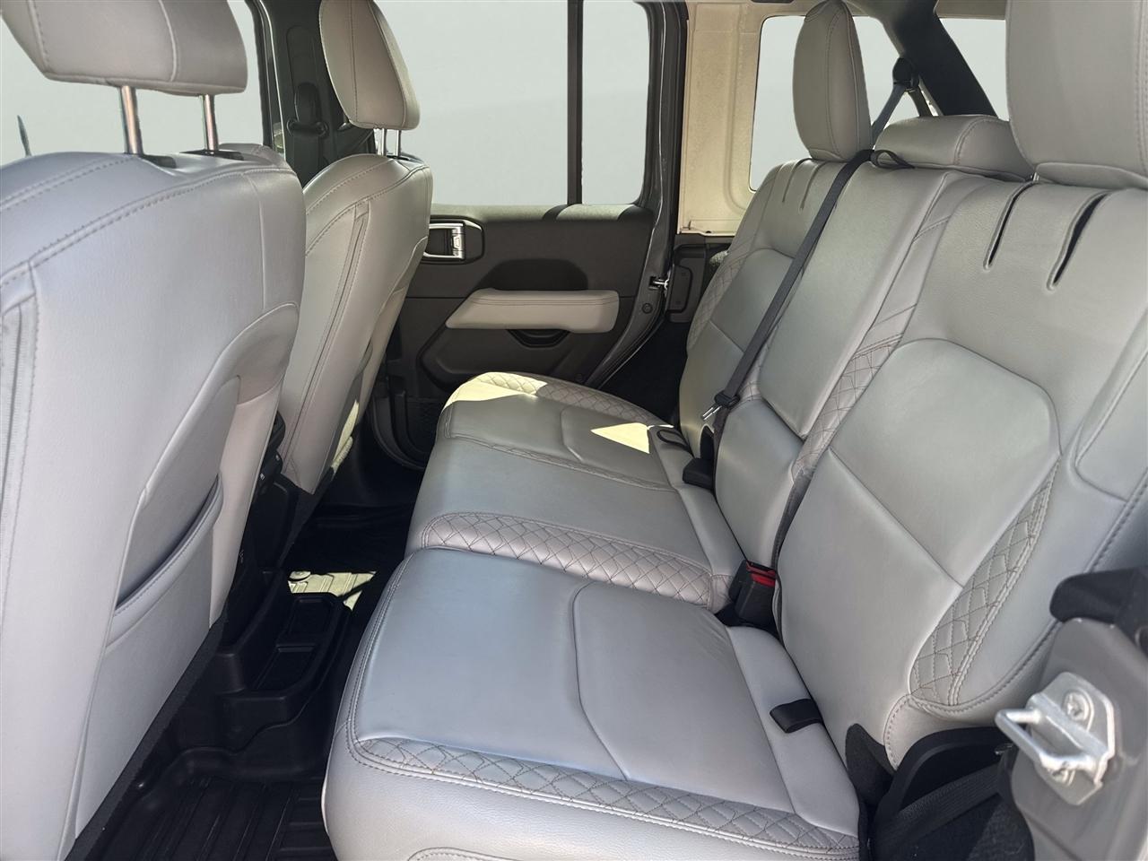 Jeep Wrangler 4xe Unlimited Sahara High Altitude 4x4 2022