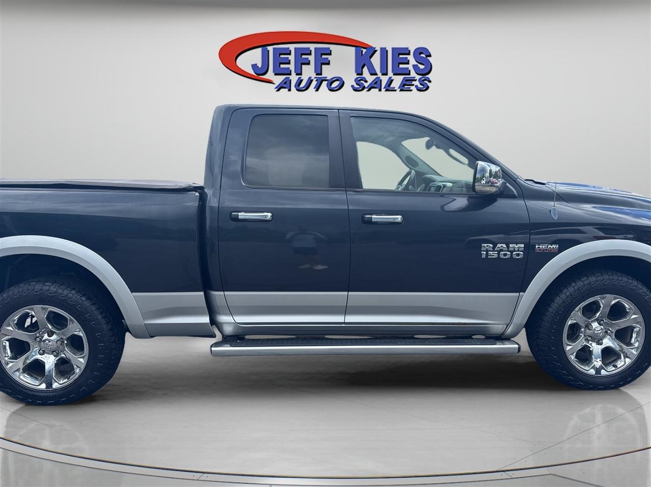 RAM 1500 4WD Quad Cab 140.5" Laramie 2013