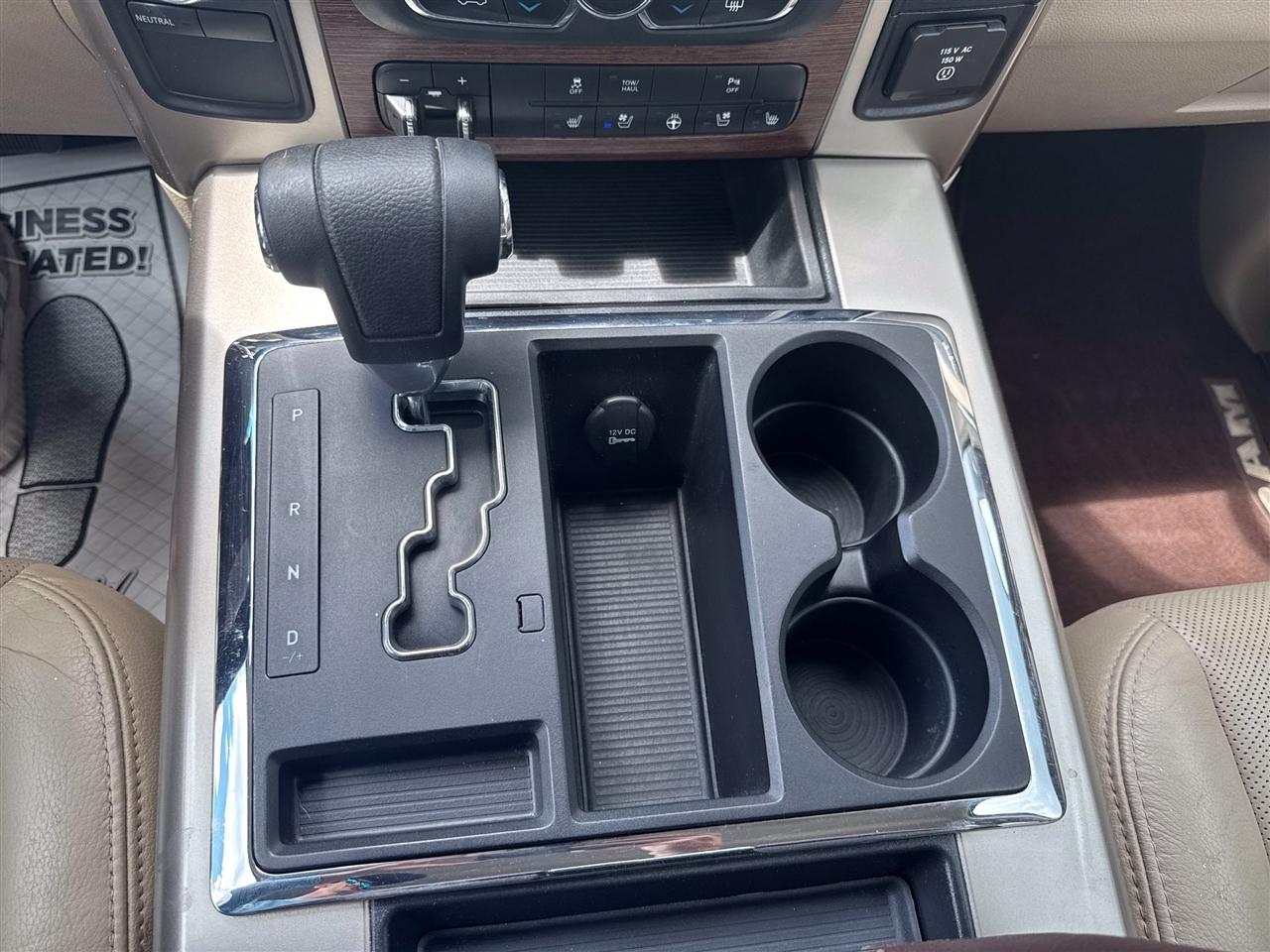 RAM 1500 4WD Quad Cab 140.5" Laramie 2013