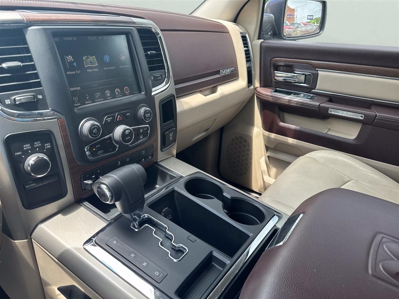 RAM 1500 4WD Quad Cab 140.5" Laramie 2013