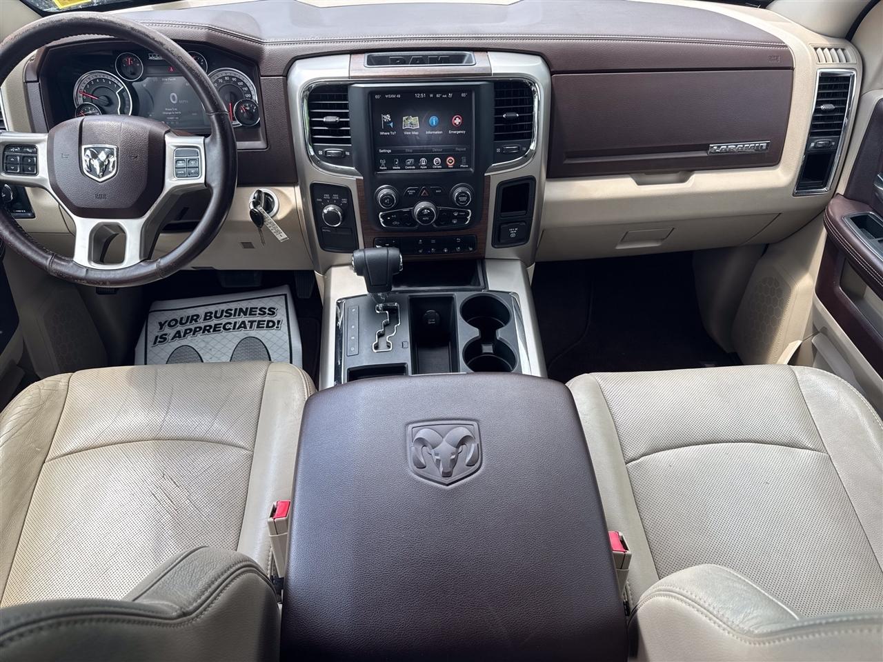 RAM 1500 4WD Quad Cab 140.5" Laramie 2013
