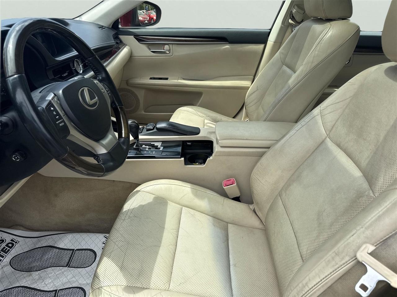 Lexus ES 350 4dr Sdn 2015