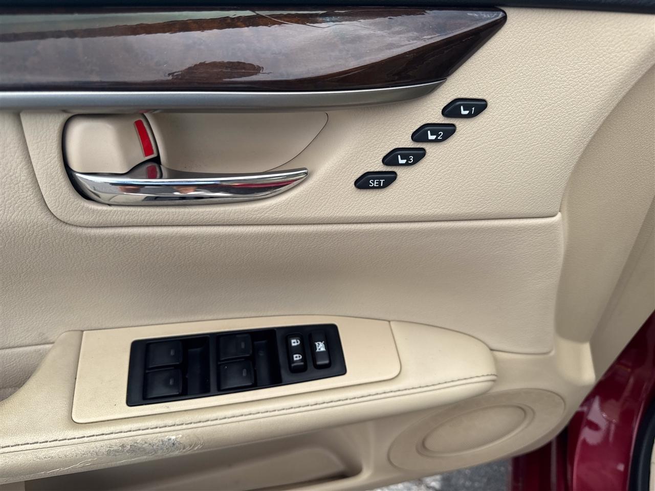 Lexus ES 350 4dr Sdn 2015