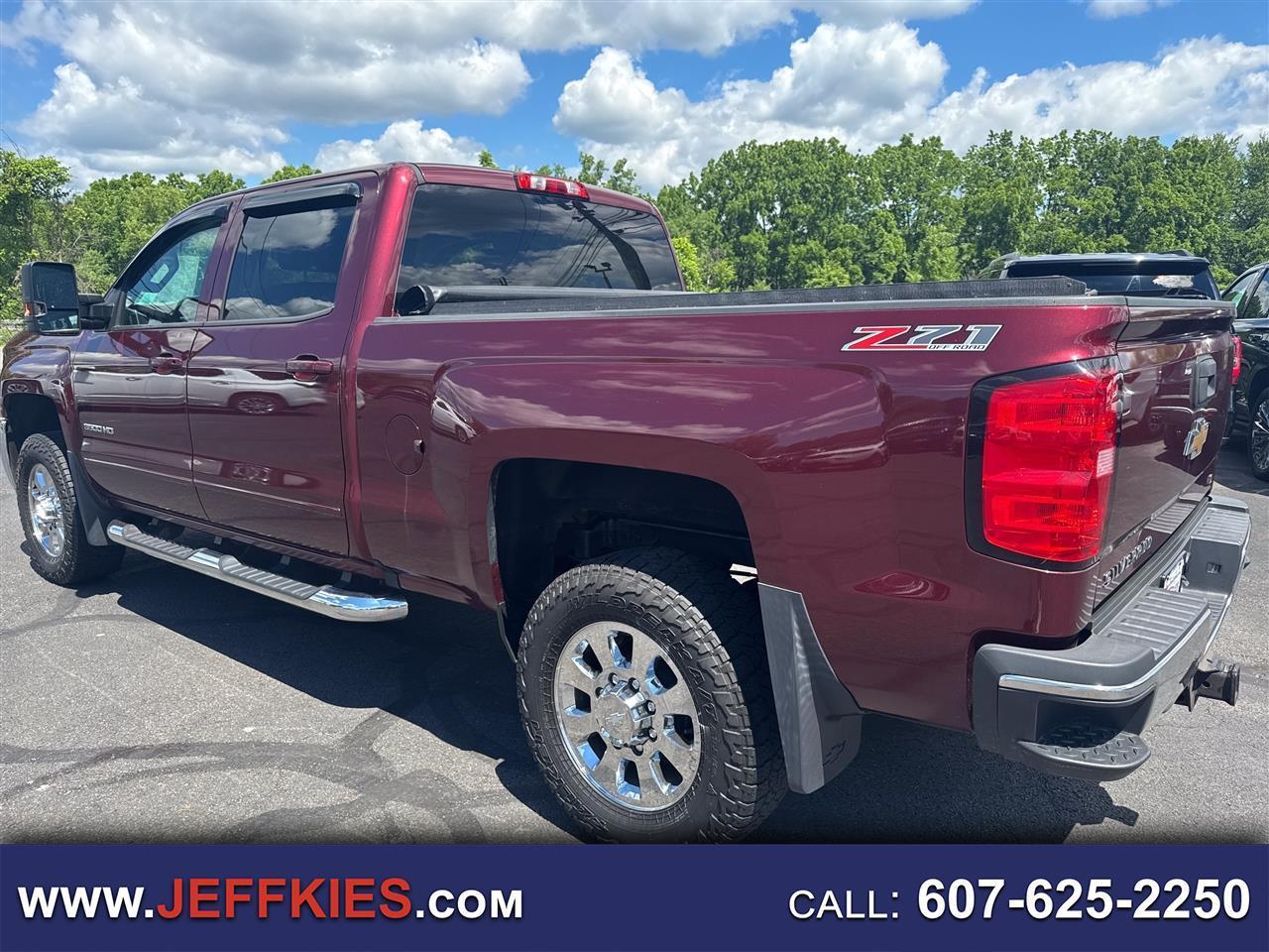 2017 Chevrolet Silverado 3500HD 4WD Crew Cab 153.7" LT