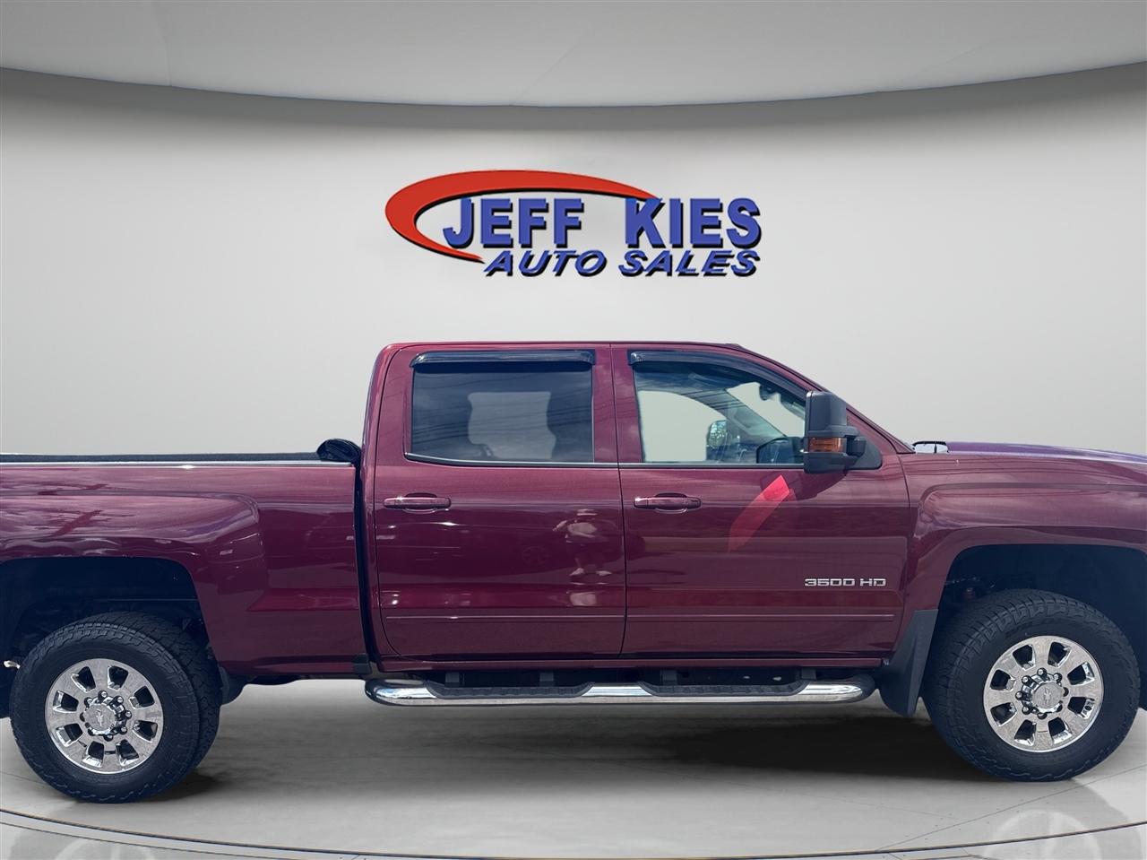 Chevrolet Silverado 3500HD 4WD Crew Cab 153.7" LT 2017