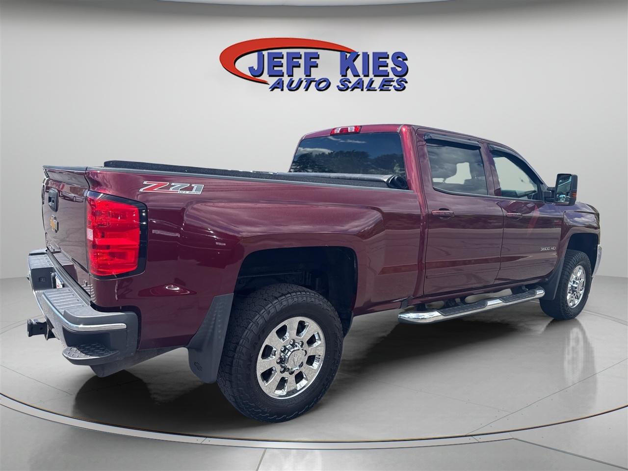 Chevrolet Silverado 3500HD 4WD Crew Cab 153.7" LT 2017